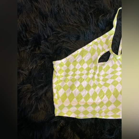 Pacsun Green Checkered Asymmetrical Top - Picture 2 of 4